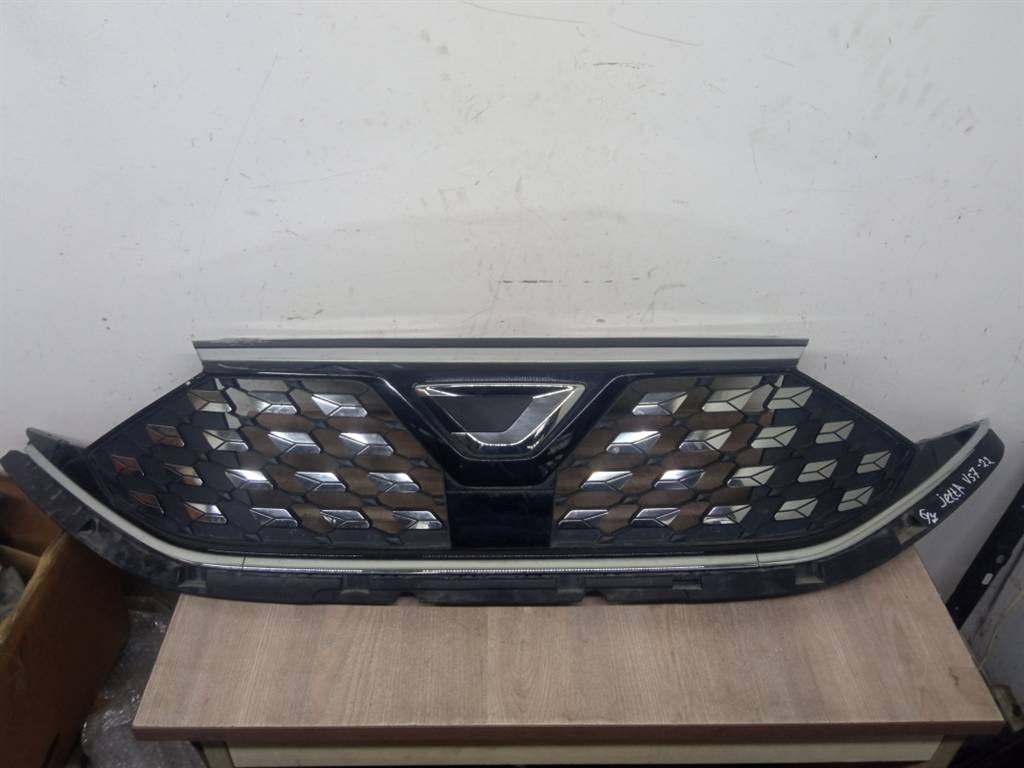 Jetta Vs7 для Решетка в бампер центральная