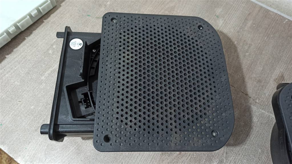 MINI Cooper F55 17- рест для Динамик