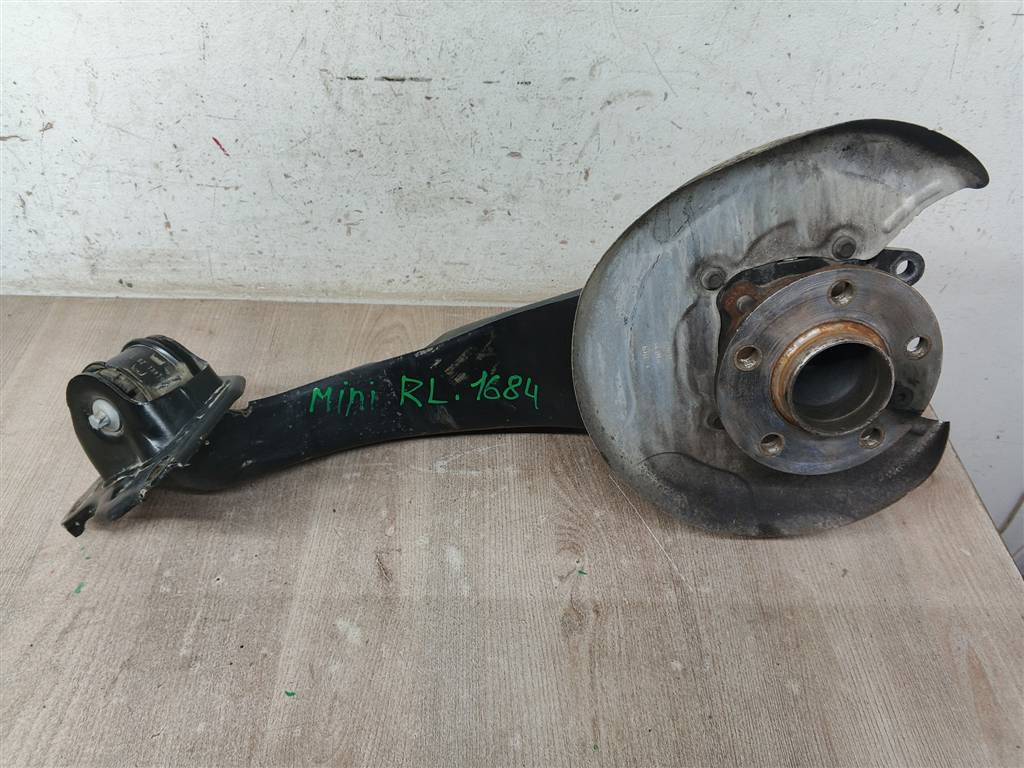 MINI Cooper F55 17- рест для рычаг задний