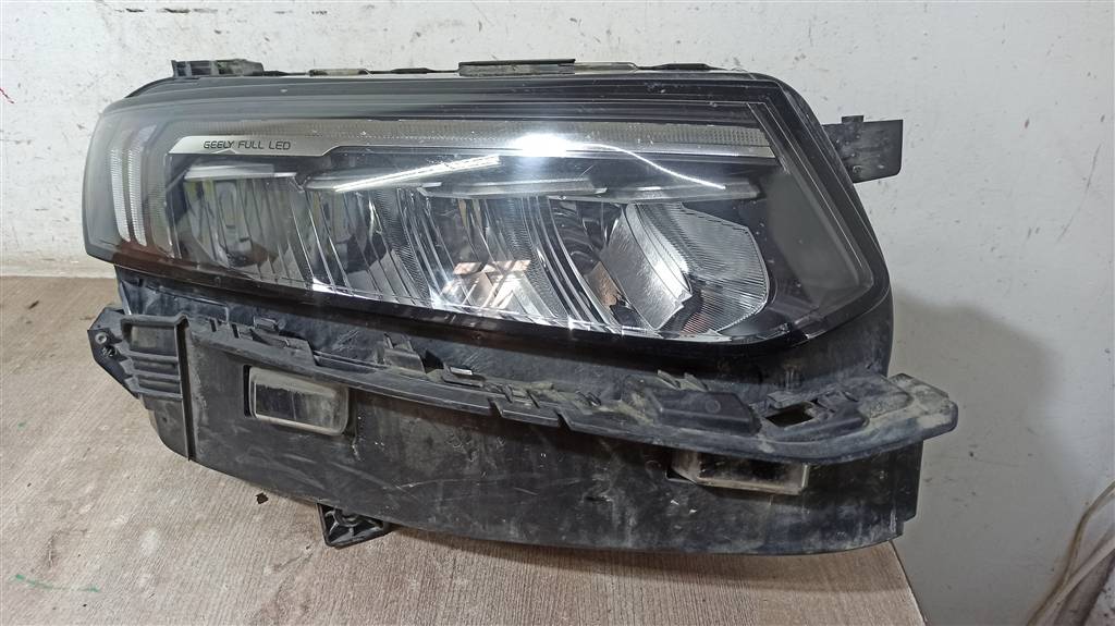 GEELY Tugella для Фара правая