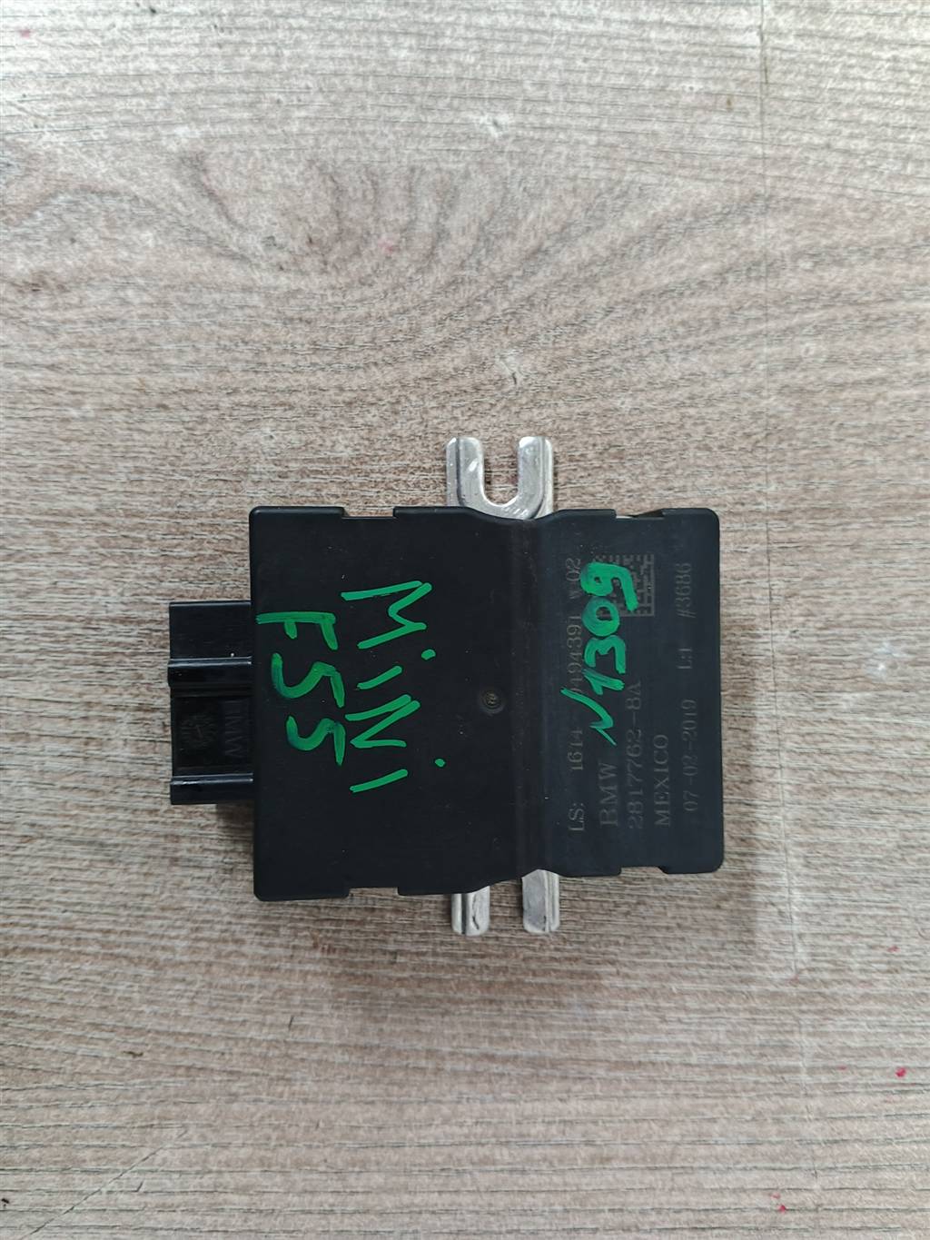 MINI Cooper F55 17- рест для Блок