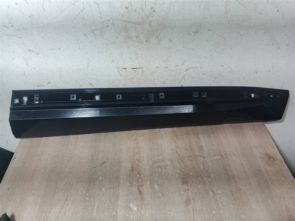 GEELY Tugella для Накладка двери передней правой