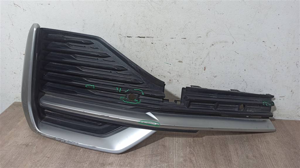 GEELY Monjaro для Накладка переднего бампера правая