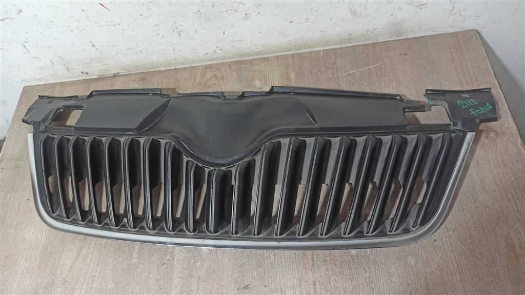 SKODA FABIA 2 2007-2014 для решетка радиатора
