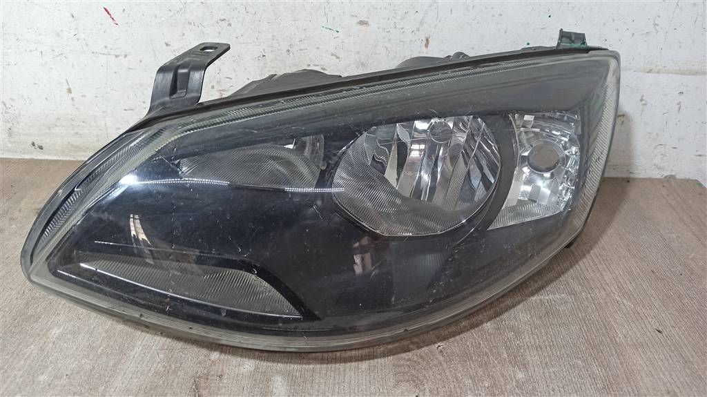 LADA Калина 2 для Фара левая