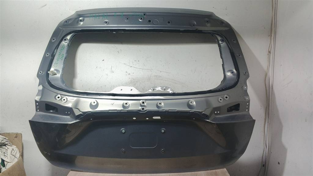 HAVAL F7 для дверь багажника