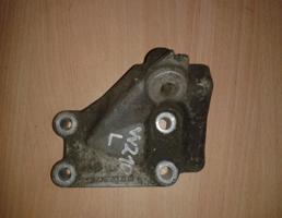 Кронштейн двигателя для MERCEDES E w210 95-03  запчасти бу