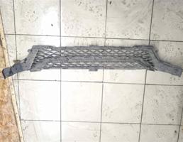 Решетка в бампер для LADA VESTA  запчасти бу