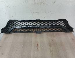 Решетка в бампер для LADA VESTA  запчасти бу
