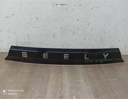 Накладка крышки багажника для GEELY EMGRAND  запчасти бу