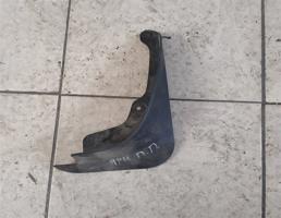 Брызговик для TOYOTA YARIS 05-  запчасти бу