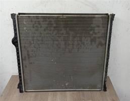 Радиатор основной для УАЗ PATRIOT  запчасти бу