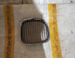 решетка радиатора для BMW X3 F25 10-18г  запчасти бу