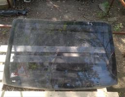 Стекло заднее для FORD FOCUS 1 (1998-2005)  запчасти бу