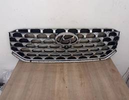 решетка радиатора для HYUNDAI SANTA FE 20-  запчасти бу