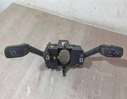 Переключатель света и поворотов для SKODA RAPID  запчасти бу