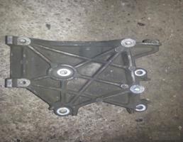 Кронштейн кондиционера (компрессора) для MITSUBISHI Lancer 9 03-07  запчасти бу