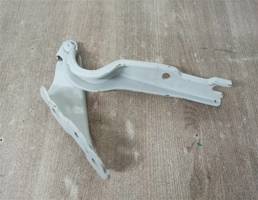 Петля капота левая для VOLKSWAGEN POLO 21-  запчасти бу