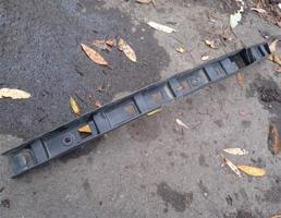 Кронштейн заднего бампера левый для SKODA FABIA 99-07  запчасти бу