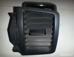 Дефлектор воздушный (в торпедо) для KIA Soul 08-14  запчасти бу