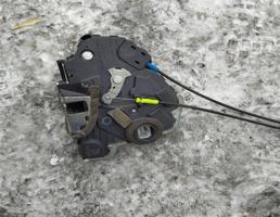 Замок двери передней правой для TOYOTA AVENSIS 2003-2008  запчасти бу