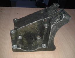 Кронштейн двигателя для FORD FOCUS 2 (2005-2011)  запчасти бу