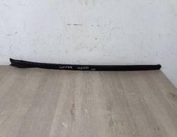 Молдинг лобового стекла для BMW X5 G05 18-  запчасти бу
