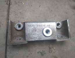 Кронштейн двигателя для LAND ROVER DISCOVERY 3 04-09г  запчасти бу