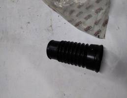 Патрубок воздушного фильтра для FORD FIESTA 2001-2008  запчасти бу