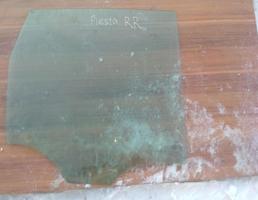 Стекло боковое заднее R для FORD FIESTA 2001-2008  запчасти бу