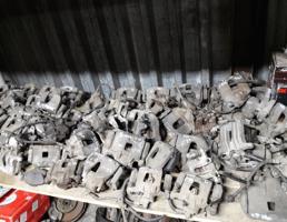 Суппорт передний левый для MERCEDES E w210 95-03  запчасти бу