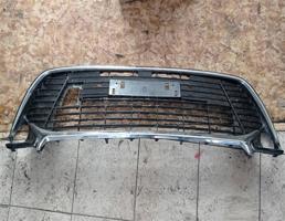 Решетка в бампер центральная для TOYOTA CAMRY V50 11-17  запчасти бу