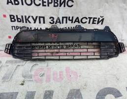 Решетка в бампер центральная для KIA RIO 4 17-  запчасти бу