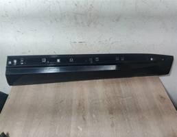 Накладка двери передней правой для GEELY Tugella FY11  запчасти бу