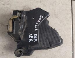 Замок двери передней левой для TOYOTA COROLLA 120 01-06  запчасти бу