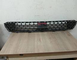 Решетка в бампер для HYUNDAI SANTA FE 4 18-  запчасти бу