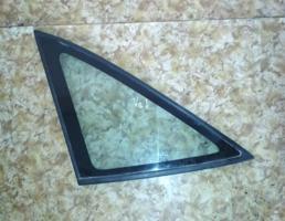 Стекло кузовное глухое правое для OPEL VECTRA A (89-95)  запчасти бу