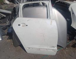 Дверь задняя правая для Peugeot 3008  запчасти бу