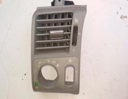 Дефлектор воздушный (в торпедо) для MERCEDES E w210 95-03  запчасти бу