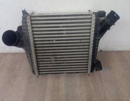 Интеркулер для AUDI Q7 15-  запчасти бу