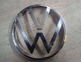 эмблема решетки радиатора для VOLKSWAGEN POLO 21-  запчасти бу