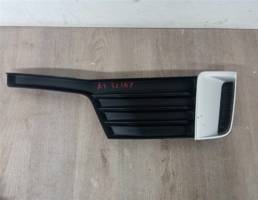 Решетка в бампер правая для AUDI A4 15-20  запчасти бу