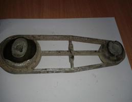 Подушка двигателя для RENAULT MEGANE 2 03-09г  запчасти бу