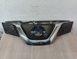 решетка радиатора для NISSAN X-TRAIL Т32 (13-)  запчасти бу