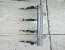 Рейка топливная (рампа) для CITROEN C-Crosser  запчасти бу