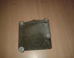 Кронштейн двигателя для FORD MONDEO 93-00  запчасти бу
