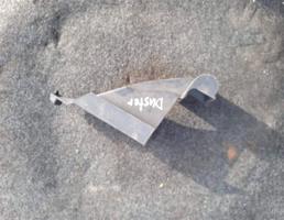 дефлектор радиатора для RENAULT Duster 12-  запчасти бу