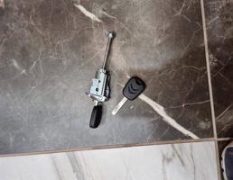 Личинка замка для Peugeot Partner  запчасти бу