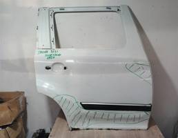 Дверь задняя правая для SKODA YETI 10-  запчасти бу